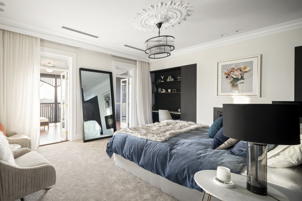 Jesse and Mel's bedroom